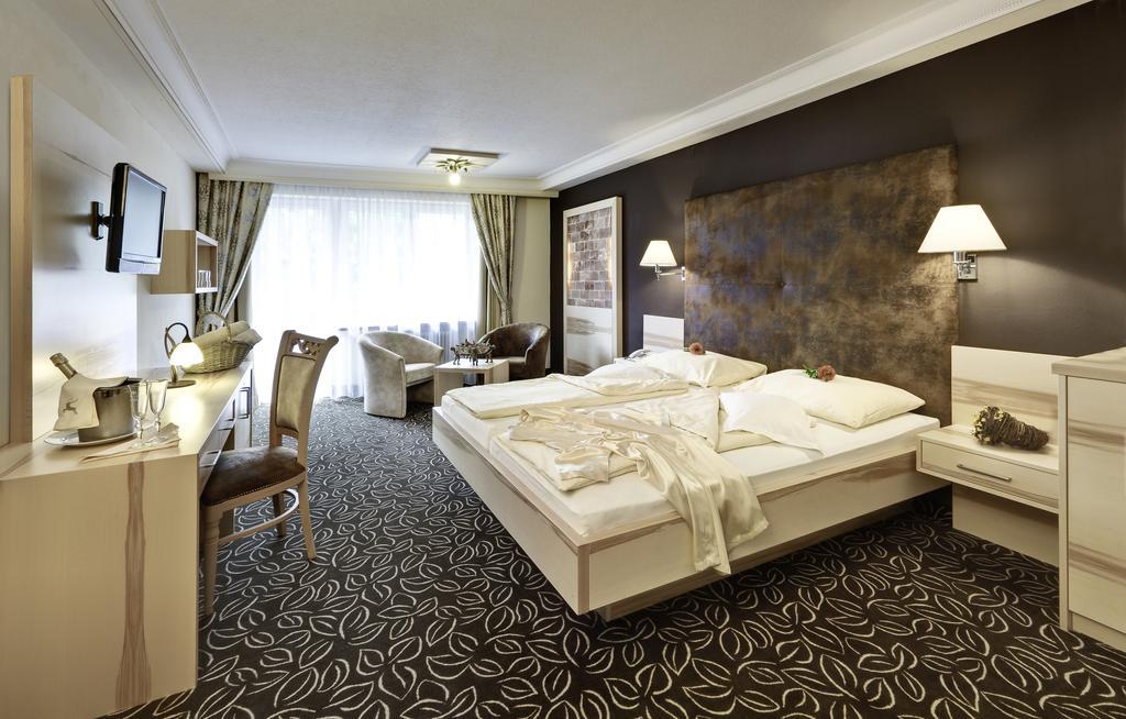 Hotel "Zum Ritter" 탄하임 객실 사진